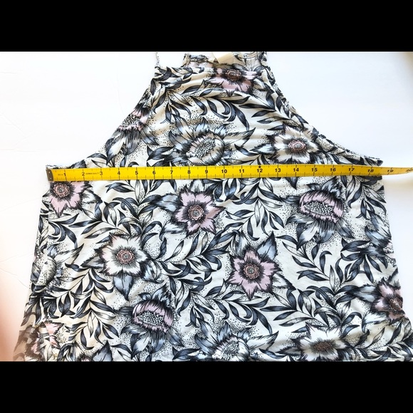 Floral flowy tank top - Picture 5 of 7